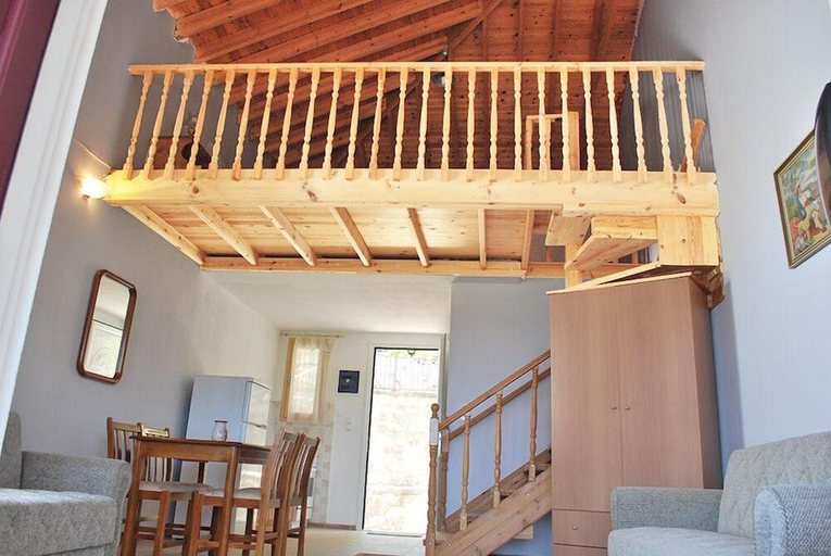 Bedroom 2, Troyan Hill Apartments, North Aegean