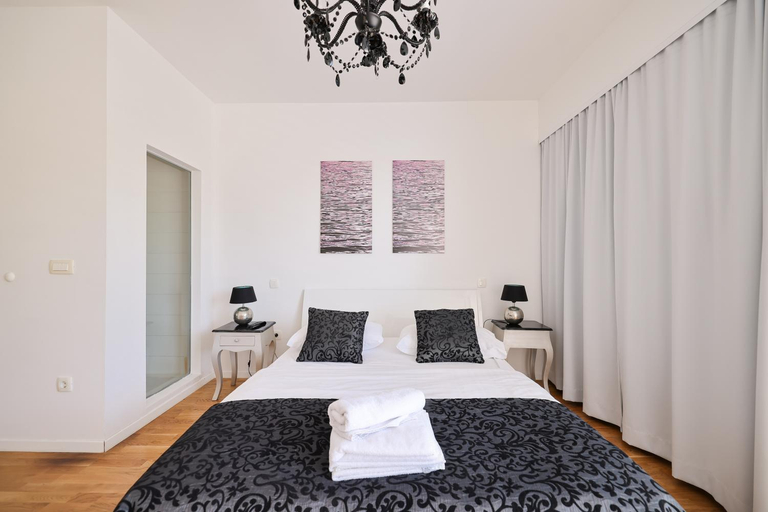 Others 5, Tinel Superior Residence, Zadar