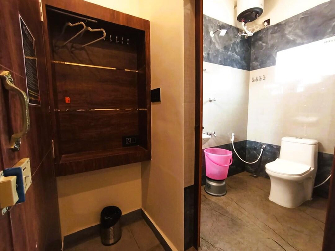 Bathroom 5, Hotel ELITE Rameswaram, Ramanathapuram