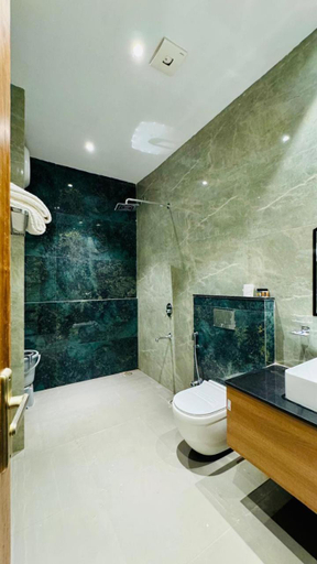 Bathroom 4, Hotel Sagar Haveli Bikaner, Bikaner
