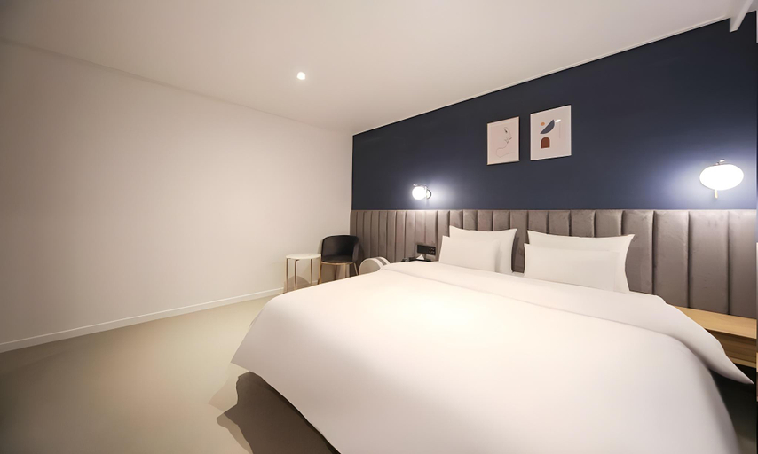 Bedroom 4, Changwon Masan From H Lazy Heaven, Masan