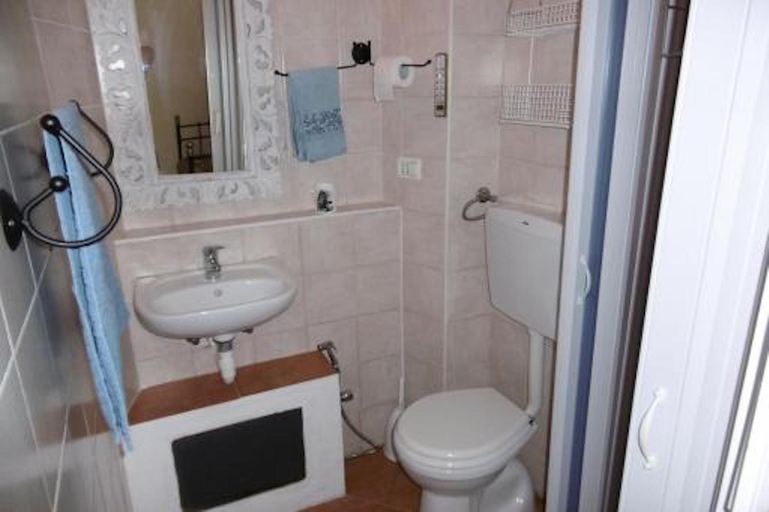 Bathroom 3, Appartamento l'arancio, Livorno