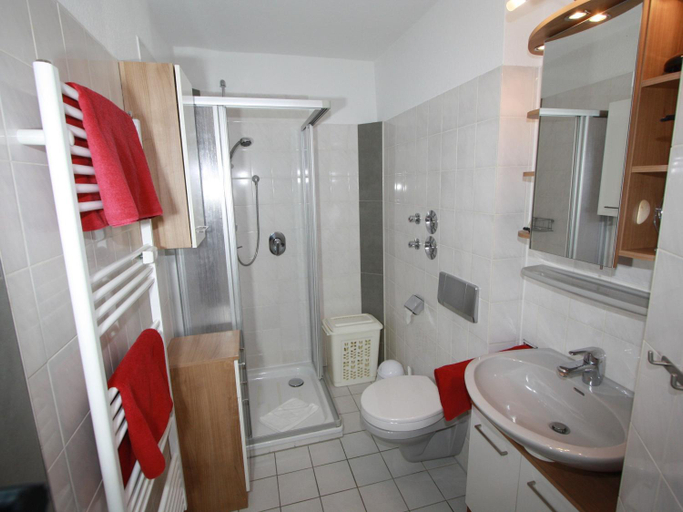 Bathroom, Residenz Passat Cuxhaven 2, Cuxhaven