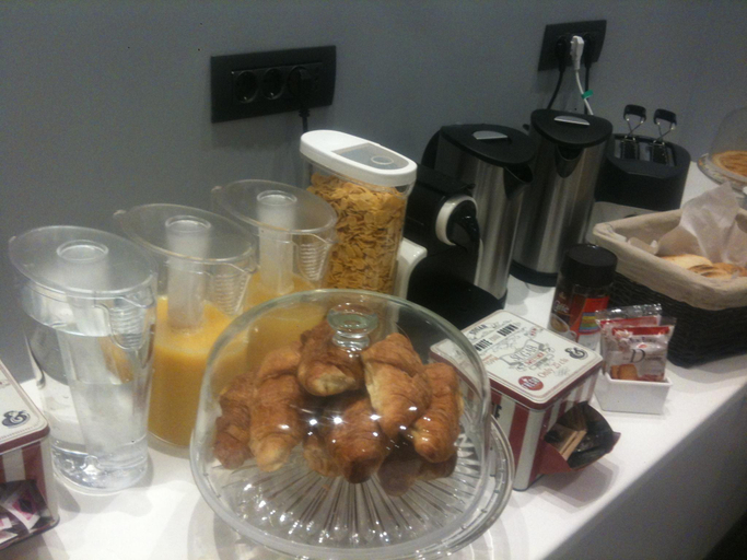 Food & Drinks 5, ROMAnce Cosimato Trastevere B&B, Rome