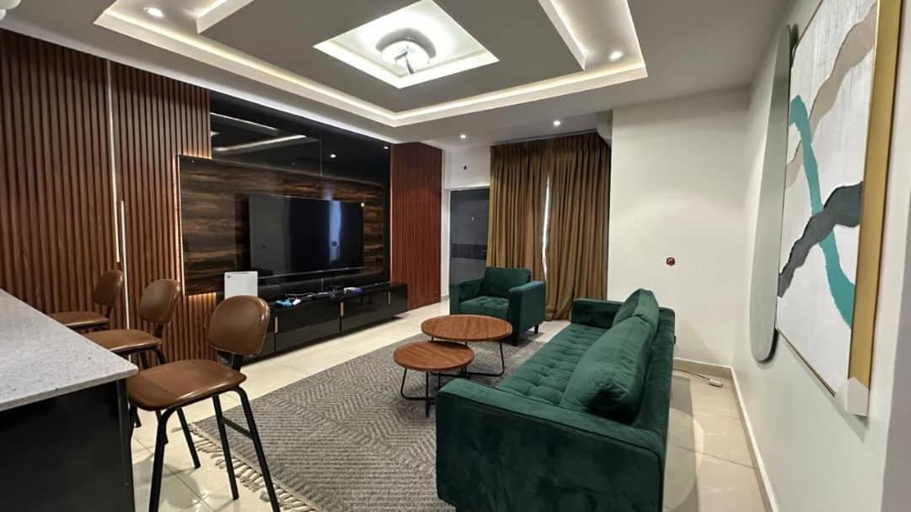 4, A Three Bedroom Shortlet Apartment, Eti-Osa