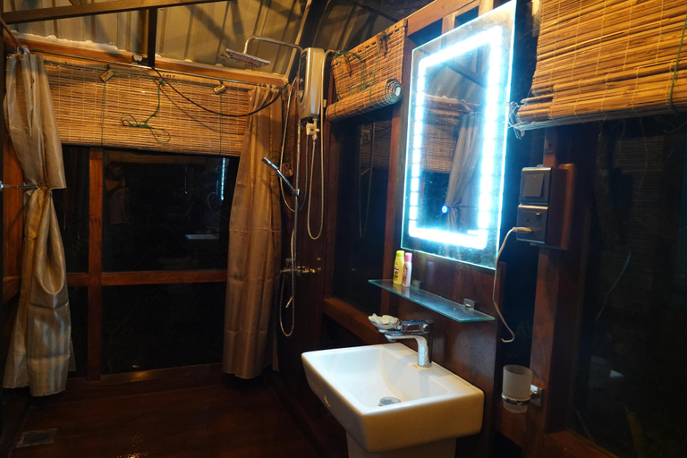Bathroom, Kotiya Eco Villas, Nochchiyagama