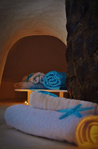 Others 2, Fira White Residence, South Aegean