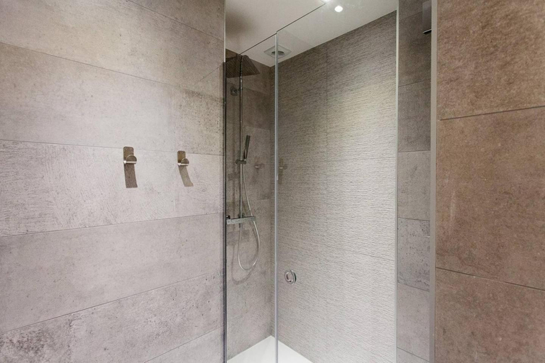 Bathroom 3, Marriott- Croisette: Superb 3 bedrooms/ 3 baths, Alpes-Maritimes