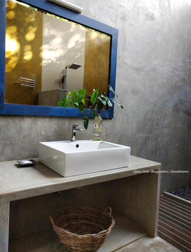 Bathroom 3, Gaia Lake Bungalow Kandalama, Dambulla