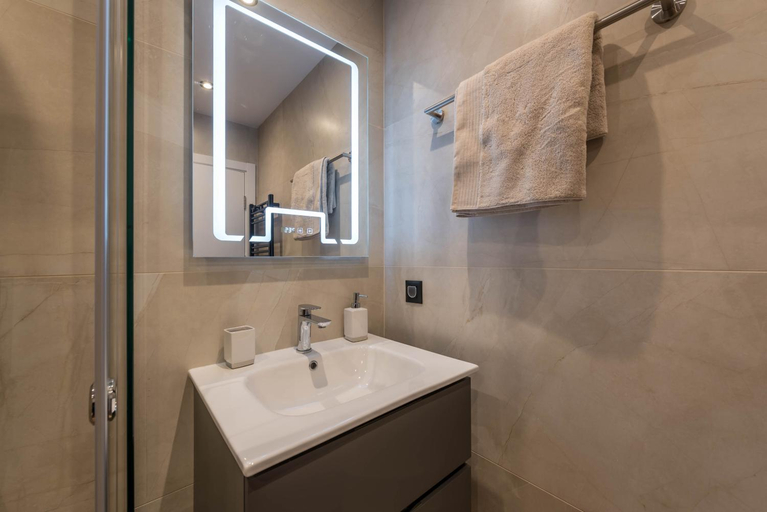 Bathroom 3, City Center Luxury Apartments, Varna