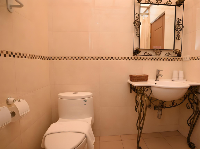 Bathroom, Ming Chi Shan Zhuang, Yilan