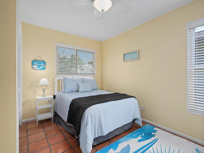 Bedroom 2, Pelican Cove by Miss Kitty’s, Aransas