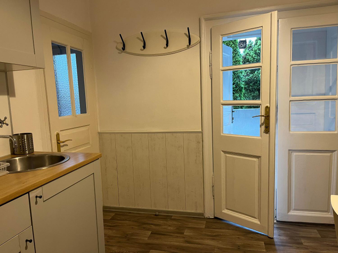 Others 4, Idill Apartmanhaz B&B, Tiszafüred