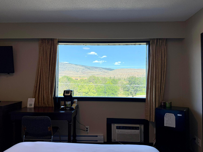 Bedroom 3, King Hotel, Okanagan-Similkameen