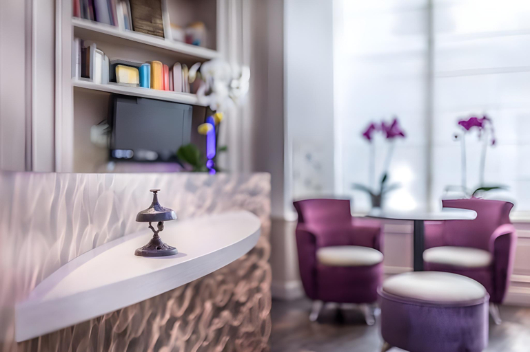Public Area 2, Hôtel Louvre Sainte Anne, Paris