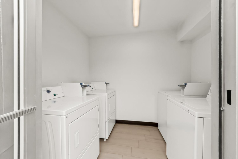 Bathroom 4, Red Roof Inn Del Rio, Val Verde