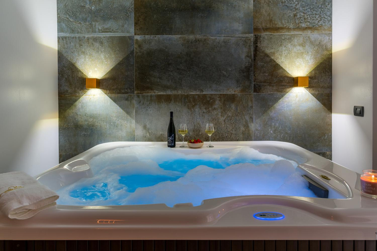 Hot tub 2, Villa Skrisia, Karlobag