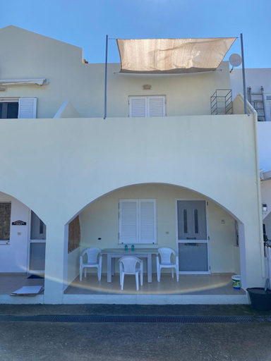 Exterior view, Jie's House in Countryside, Crete