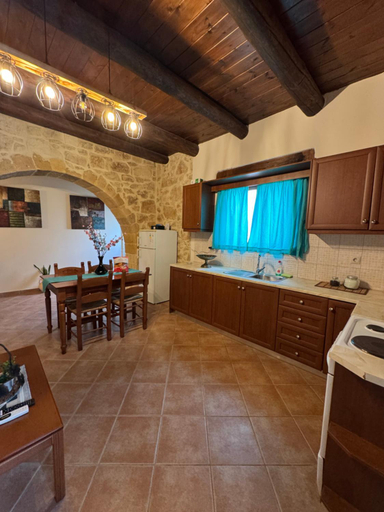 Others 5, VILLA MICHAELA, Crete