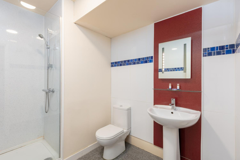 Bathroom 3, Discovery Accommodation, North Yorkshire