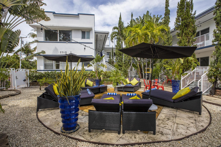 Others 4, Beachside Apartment Hotel, Miami-Dade