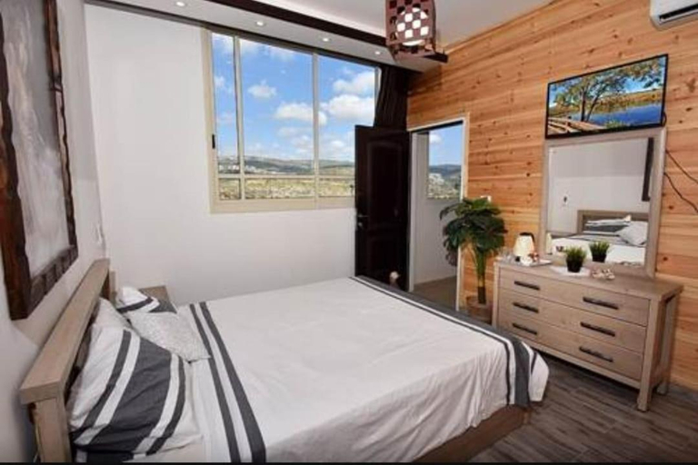 Bedroom 5, Alin