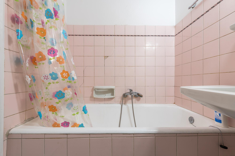 Bathroom 3, Victoria Secret Apartment, Attica