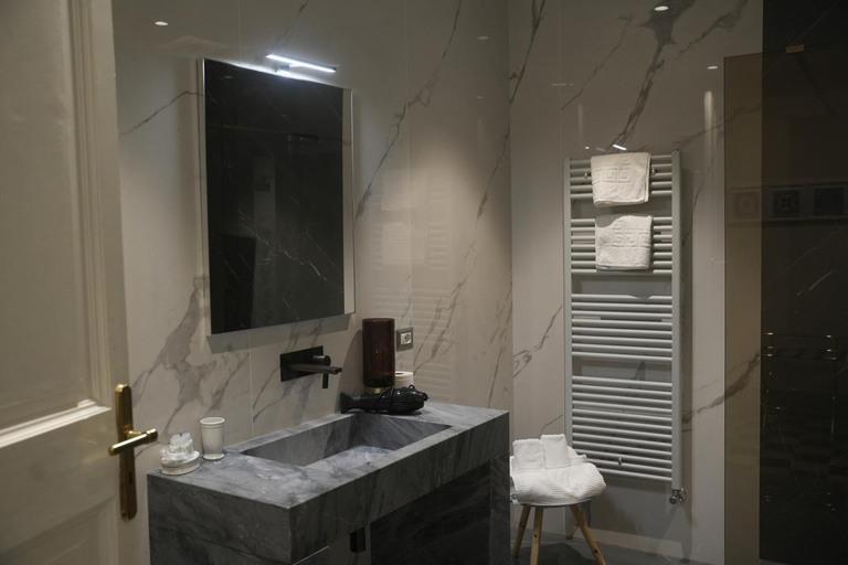 Bathroom 3, Maison Canopee, Messina