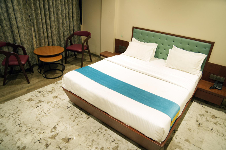 Bedroom 3, Hotel Yashoda, Pune
