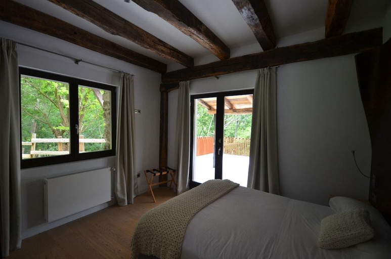 Bedroom 3, Arantza Apartamentuak, Navarra