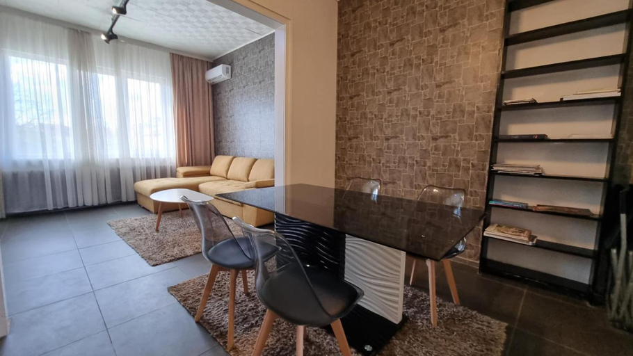 2, Central Apartment Shishman, Stolichna