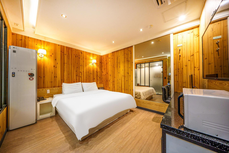 Bedroom 3, Haman Galleria Hotel, Haman