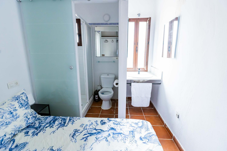Bedroom 2, HN Romero 58, Huelva