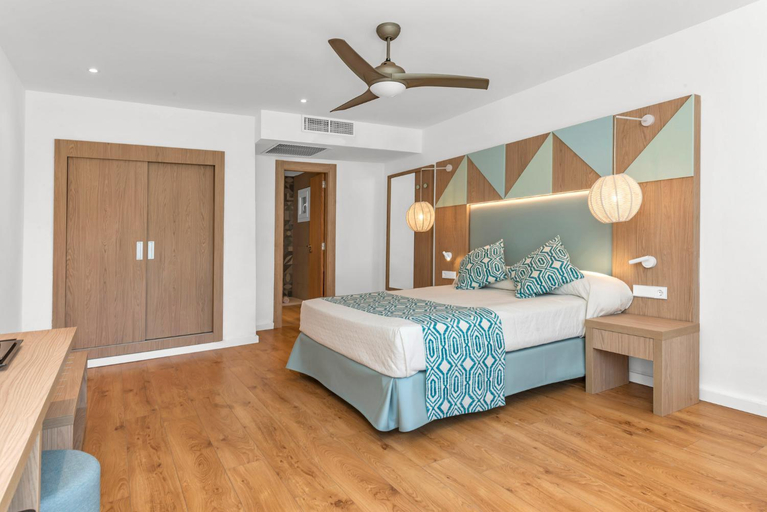 Bedroom 3, Hotel Palia Dolce Farniente, Baleares