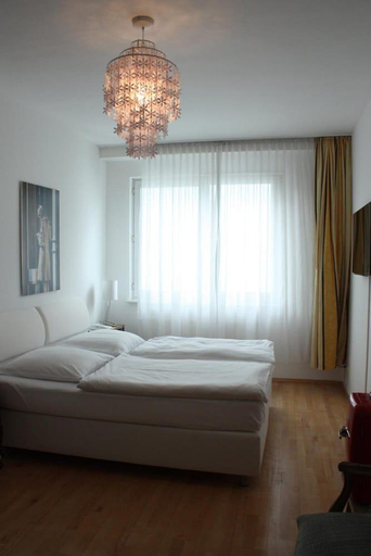 Bedroom 5, The Suite Garden Hotel, Frankfurt am Main