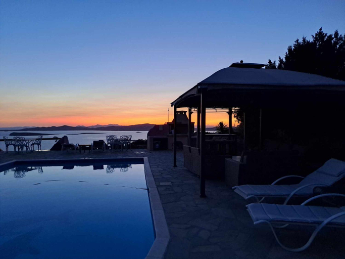 Sport & Beauty 2, Dorothea Panoramic Villa, South Aegean