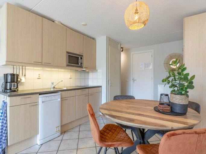 Others 4, Pet-Friendly Apartment, Zijpe