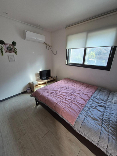 Bedroom 2, YOLOHOUSE, Jung