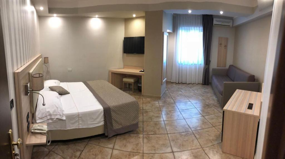 Bedroom 3, Hotel il Castello, Napoli