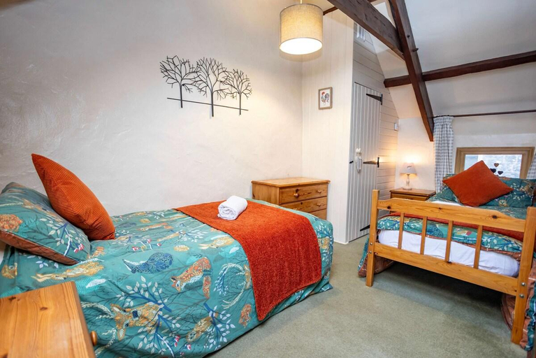 5, The Granary - One Bedroom Cottage - St Florence, Pembrokeshire
