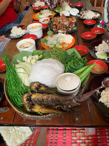 Food & Drinks, PL Phnum Tom Por Home Holiday & Restaurant, Veal Veaeng