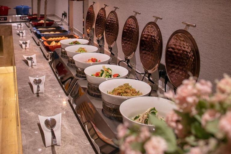 Food & Drinks