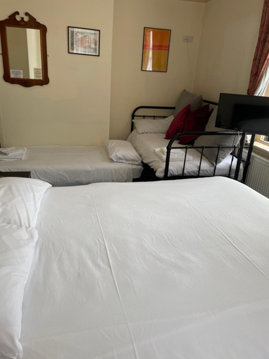 Bedroom 3, The Star Inn, Hampshire