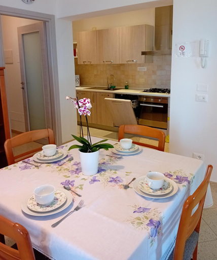 Others 5, Villa Montegolo, Verona