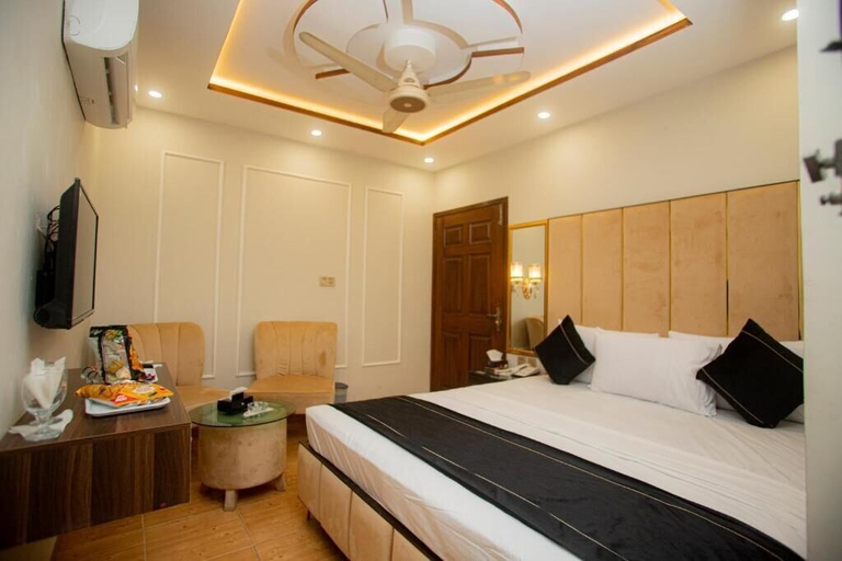 Bedroom 3, Hotel White Seasson managed by Zaheer Masih, Lahore