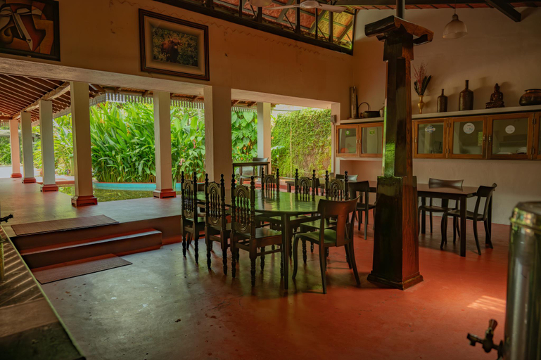 Food & Drinks 2, Chandramukuta Resort, Chikmagalur