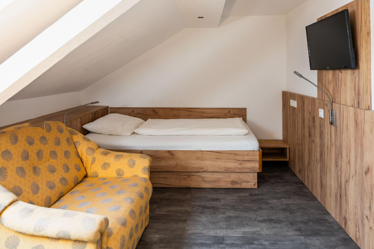 Bedroom 3, Landhotel Georgshof, Fulda