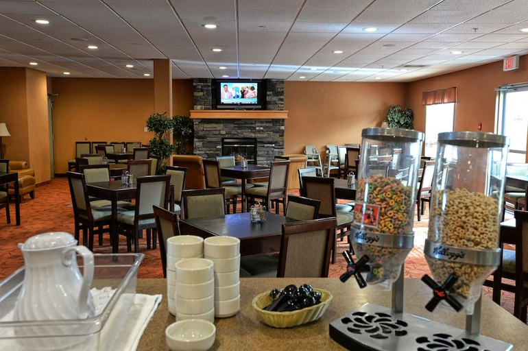 Food & Drinks 3, Quality Inn & Suites Grand Prairie, Division No. 19