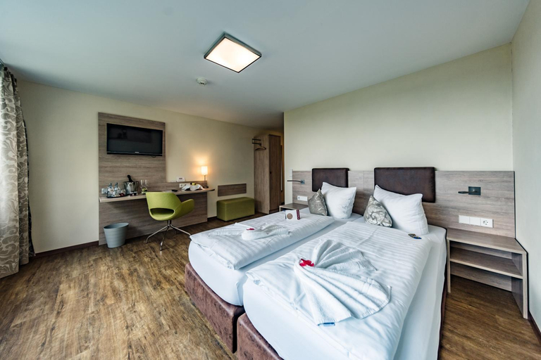 Bedroom 4, Hotel-Restaurant Romerhof, Böblingen