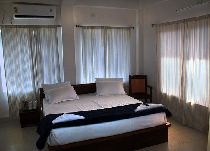 Bedroom 5, Greenwood Hotel, Darjiling
